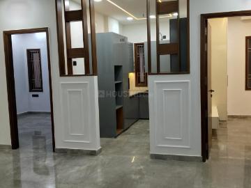 4 BHK Independent Builder Floor in Sector 16 Rohini for rent New Delhi. The reference number is 19156095