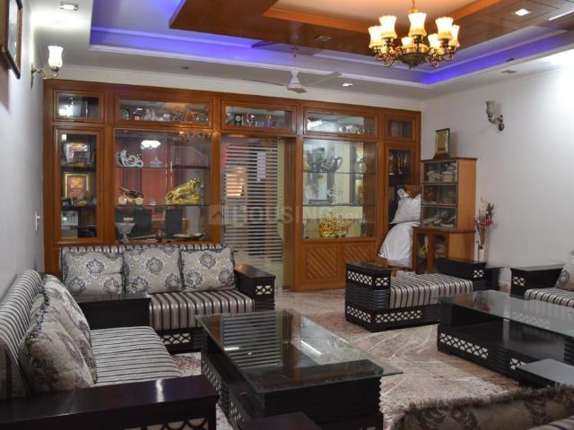 4 BHK Independent Builder Floor in Sector 16 Rohini for resale New Delhi. The reference number is 21038023