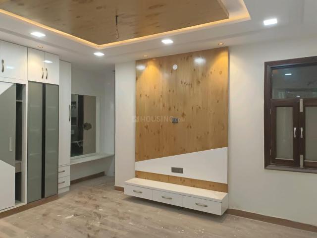 4 BHK Independent Builder Floor in Sector 23 Rohini for rent New Delhi. The reference number is 19878455
