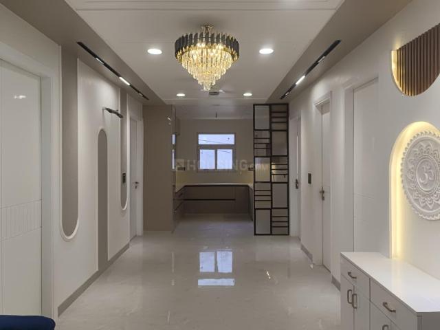 4 BHK Independent Builder Floor in Sector 23 Rohini for rent New Delhi. The reference number is 20739320
