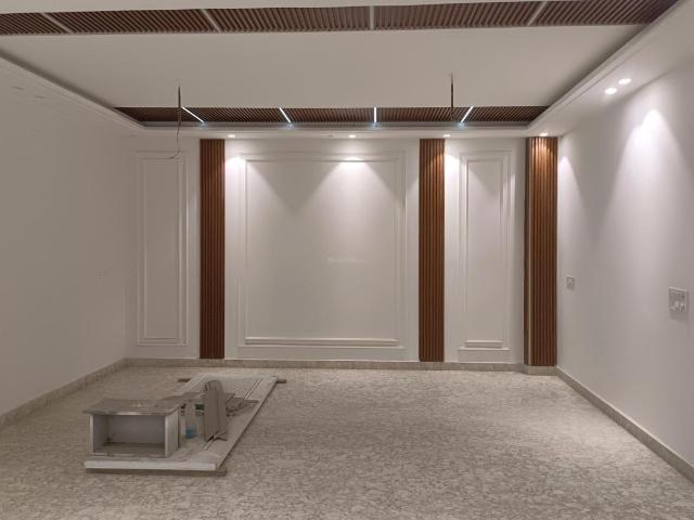 4 BHK Independent Builder Floor in Sector 20 Rohini for resale New Delhi. The reference number is 20454085