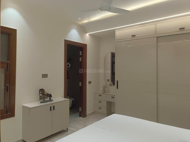 4 BHK Independent Builder Floor in Sector 23 Rohini for resale New Delhi. The reference number is 20893595