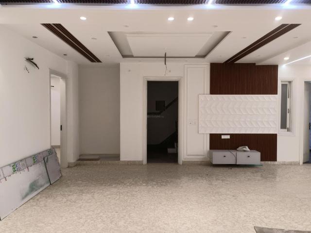 4 BHK Independent Builder Floor in Sector 20 Rohini for resale New Delhi. The reference number is 19528843