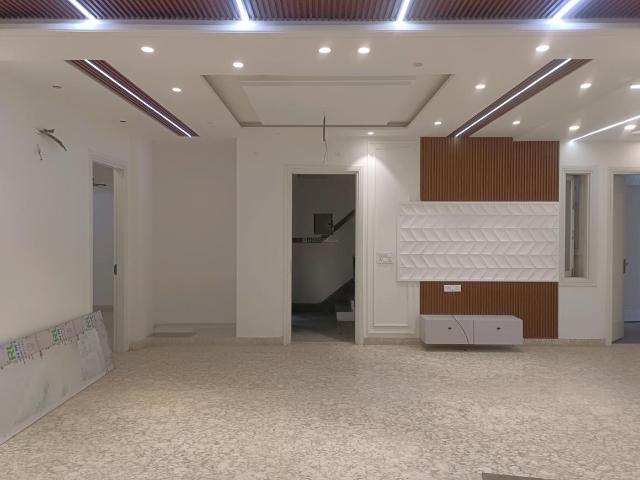 4 BHK Independent Builder Floor in Sector 20 Rohini for resale New Delhi. The reference number is 19917421