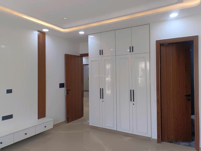 4 BHK Independent Builder Floor in Sector 24 Rohini for resale New Delhi. The reference number is 21090347