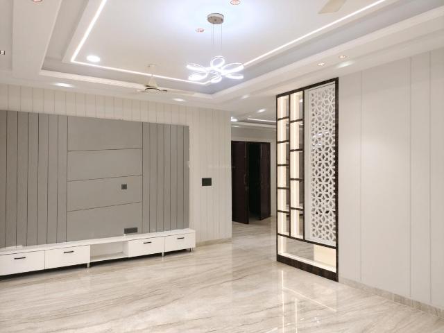 4 BHK Independent Builder Floor in Sector 21C for resale Faridabad. The reference number is 20412155