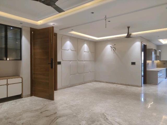 4 BHK Independent Builder Floor in Sector 21C for resale Faridabad. The reference number is 20112952