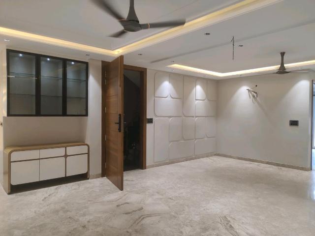 4 BHK Independent Builder Floor in Sector 21C for resale Faridabad. The reference number is 20113122