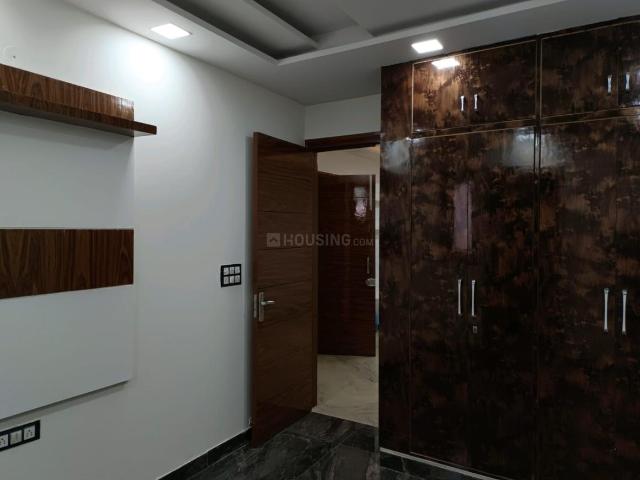 4 BHK Independent Builder Floor in Sector 24 Rohini for rent New Delhi. The reference number is 19750645