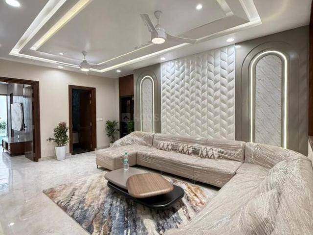 4 BHK Independent Builder Floor in Sector 24 Rohini for rent New Delhi. The reference number is 20799722