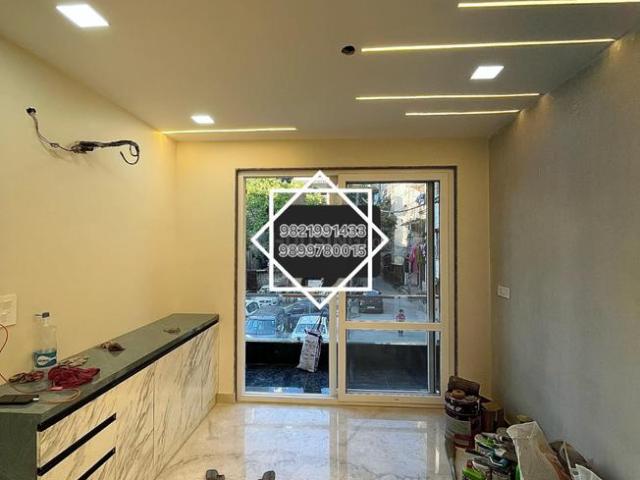 4 BHK Independent Builder Floor in Sector 24 Rohini for resale New Delhi. The reference number is 18308279