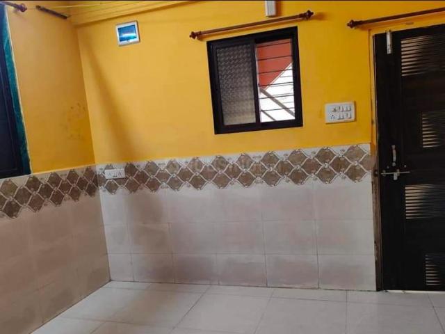 4 BHK Independent Builder Floor in Sector 25 Rohini for resale New Delhi. The reference number is 6595869