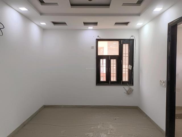 4 BHK Independent Builder Floor in Sector 26 Rohini for resale New Delhi. The reference number is 20287994