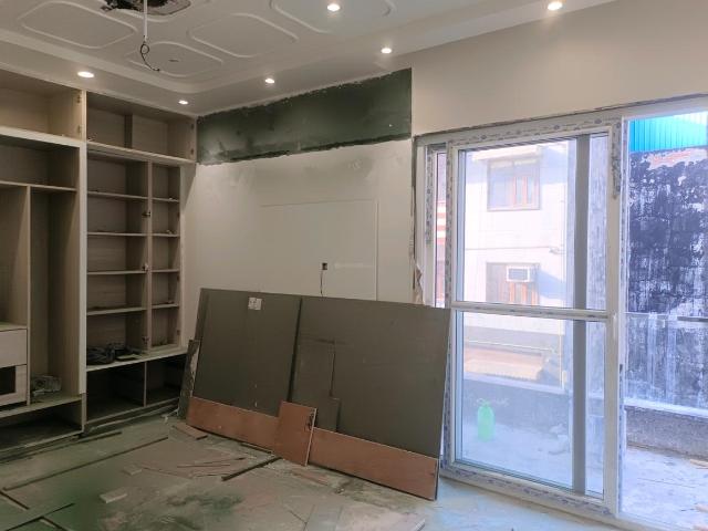 4 BHK Independent Builder Floor in Sector 17 Rohini for resale New Delhi. The reference number is 21296861