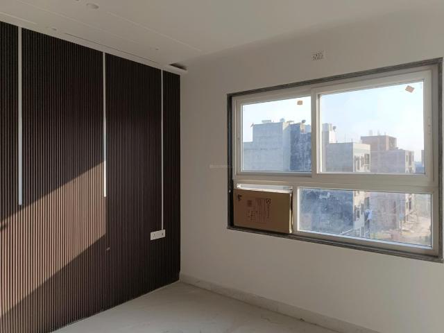 4 BHK Independent Builder Floor in Sector 29 Rohini for resale New Delhi. The reference number is 18560401