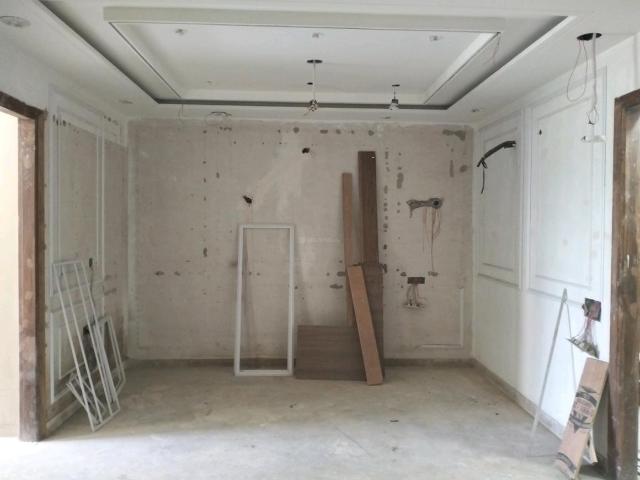 4 BHK Independent Builder Floor in Sector 29 Rohini for resale New Delhi. The reference number is 21115742