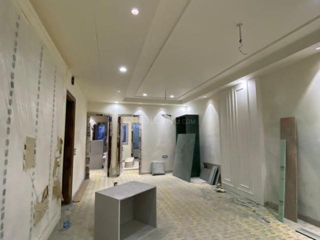 4 BHK Independent Builder Floor in Shalimar Bagh for resale New Delhi. The reference number is 19957843