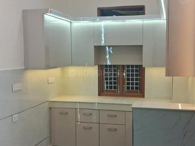 4 BHK Independent Builder Floor in Shalimar Garden for resale Ghaziabad. The reference number is 18401898