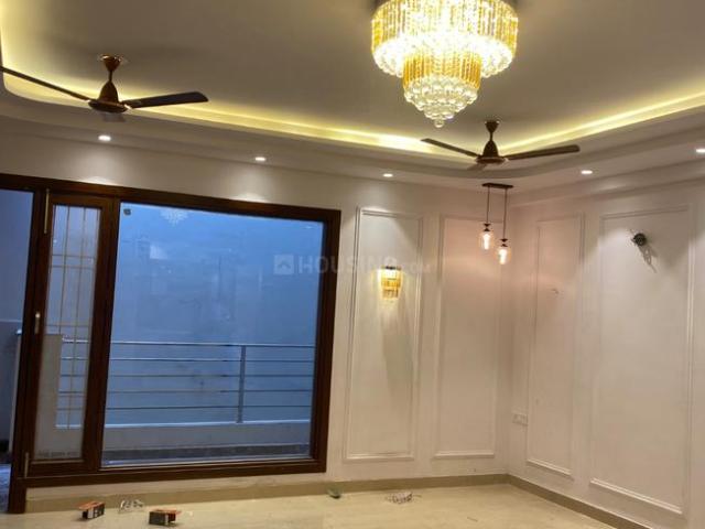 4 BHK Independent Builder Floor in Shalimar Garden for resale Ghaziabad. The reference number is 21051614
