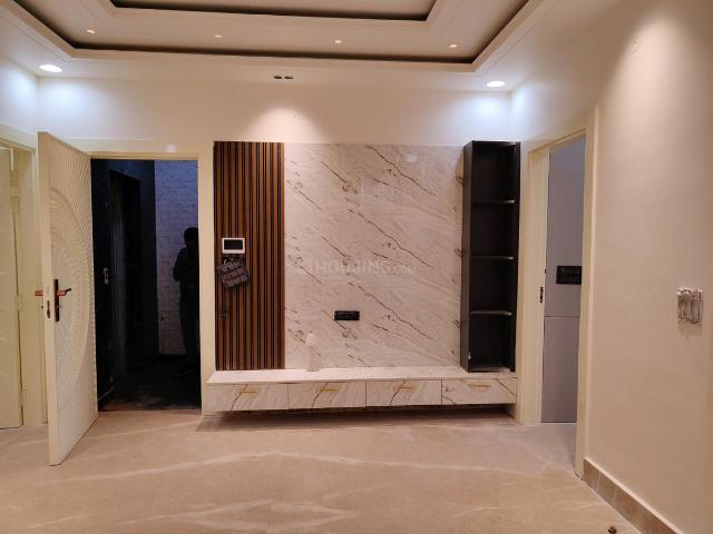 4 BHK Independent Builder Floor in Shastri Nagar for rent New Delhi. The reference number is 18976614