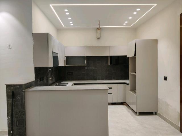 4 BHK Independent Builder Floor in Shastri Nagar for resale Ghaziabad. The reference number is 18345507