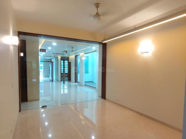 4 BHK Independent Builder Floor in South Extension II for rent New Delhi. The reference number is 20617937