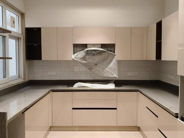 4 BHK Independent Builder Floor in South Extension II for resale New Delhi. The reference number is 19126109