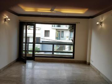 4 BHK Independent Builder Floor in South Extension II for resale New Delhi. The reference number is 20444525