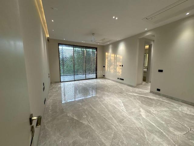 4 BHK Independent Builder Floor in South Extension II for resale New Delhi. The reference number is 20574687