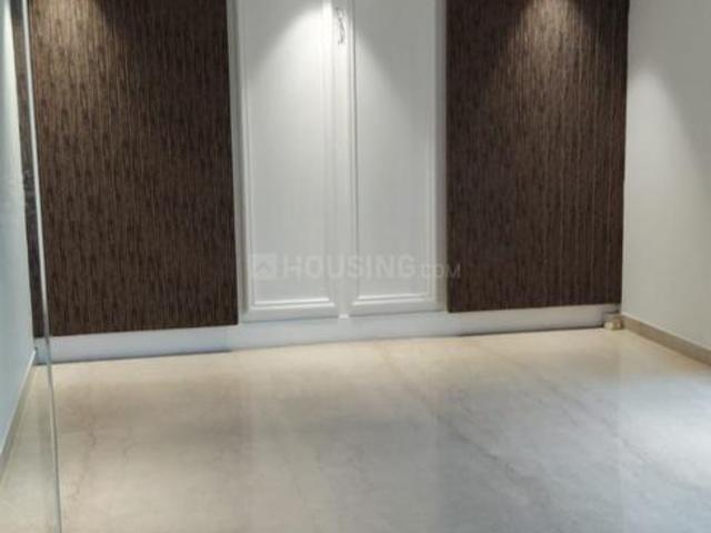 4 BHK Independent Builder Floor in South Extension II for resale New Delhi. The reference number is 20635287