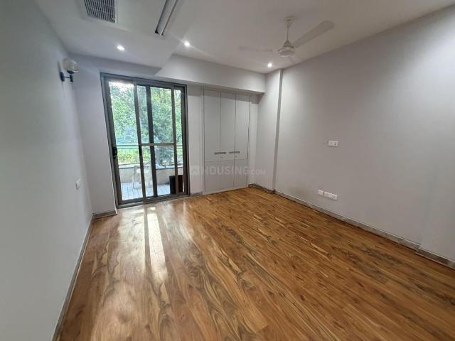 4 BHK Independent Builder Floor in South Extension II for resale New Delhi. The reference number is 20812489