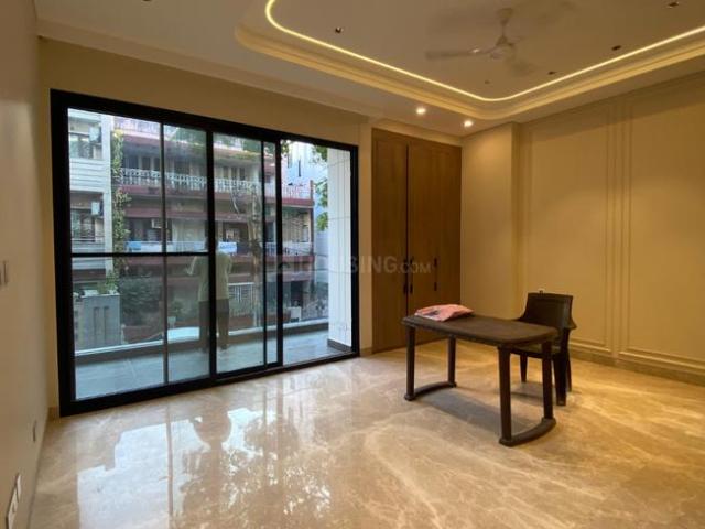 4 BHK Independent Builder Floor in South Extension II for resale New Delhi. The reference number is 20812544
