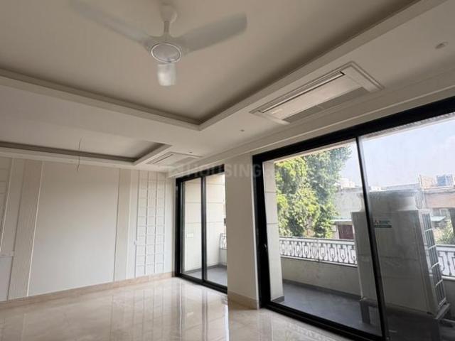 4 BHK Independent Builder Floor in South Extension II for resale New Delhi. The reference number is 21297348