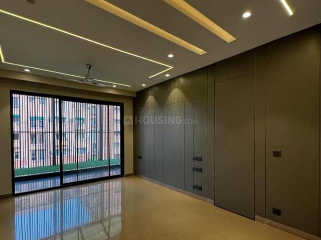 4 BHK Independent Builder Floor in South Extension II for resale New Delhi. The reference number is 21349008