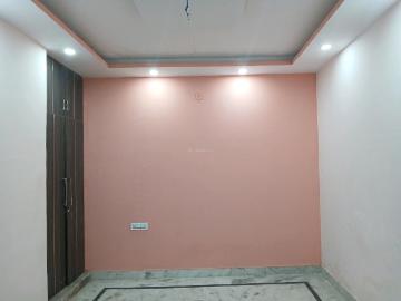 4 BHK Independent Builder Floor in Tri Nagar for resale New Delhi. The reference number is 18986863