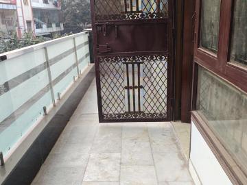 4 BHK Independent Builder Floor in Vaishali for resale Ghaziabad. The reference number is 19224896