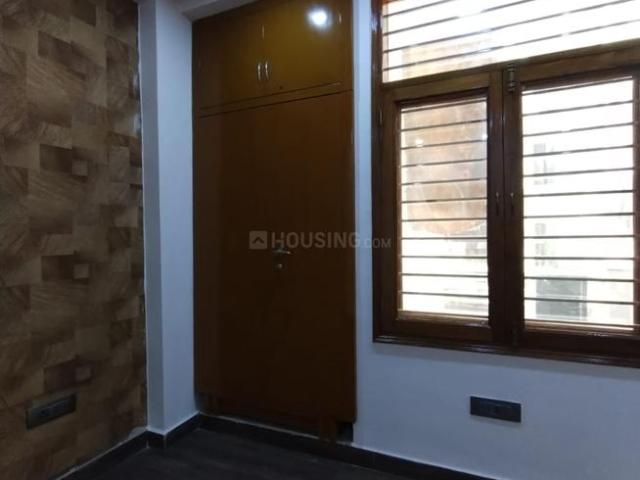 4 BHK Independent Builder Floor in Vaishali for resale Ghaziabad. The reference number is 19617612