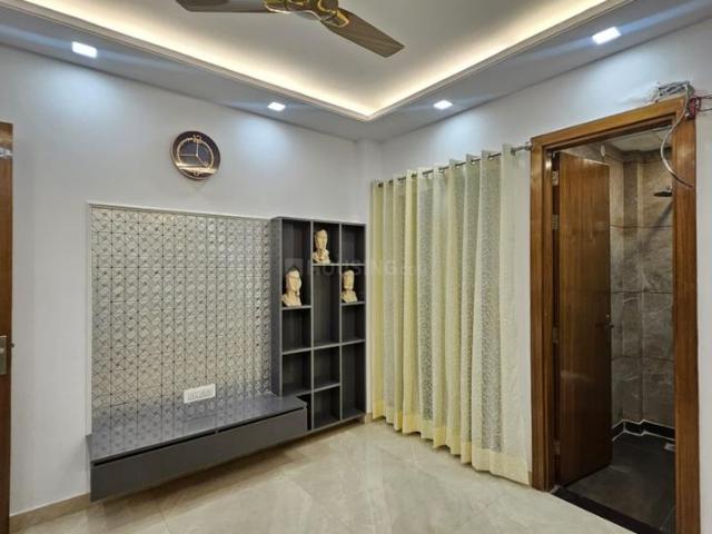 4 BHK Independent Builder Floor in Vaishali for resale Ghaziabad. The reference number is 20604153