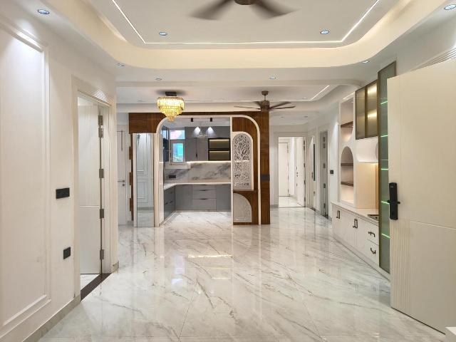 4 BHK Independent Builder Floor in Vaishali for resale Ghaziabad. The reference number is 20803229