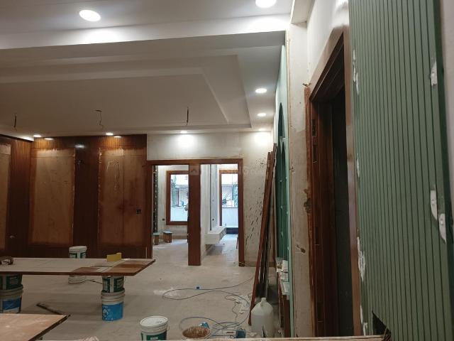4 BHK Independent Builder Floor in Vaishali for resale Ghaziabad. The reference number is 21193256