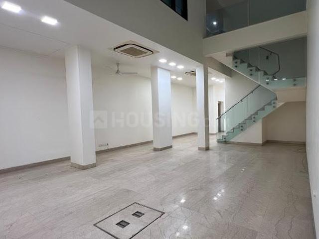 4 BHK Independent Builder Floor in Vasant Vihar for resale New Delhi. The reference number is 21147654