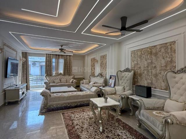 4 BHK Independent Builder Floor in Vasant Kunj for rent New Delhi. The reference number is 20004507