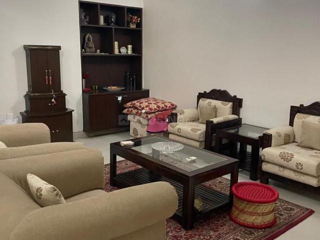 4 BHK Independent Builder Floor in Vasant Kunj for resale New Delhi. The reference number is 20381997