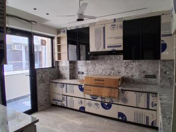 4 BHK Independent Builder Floor in Vasant Kunj for resale New Delhi. The reference number is 20454525