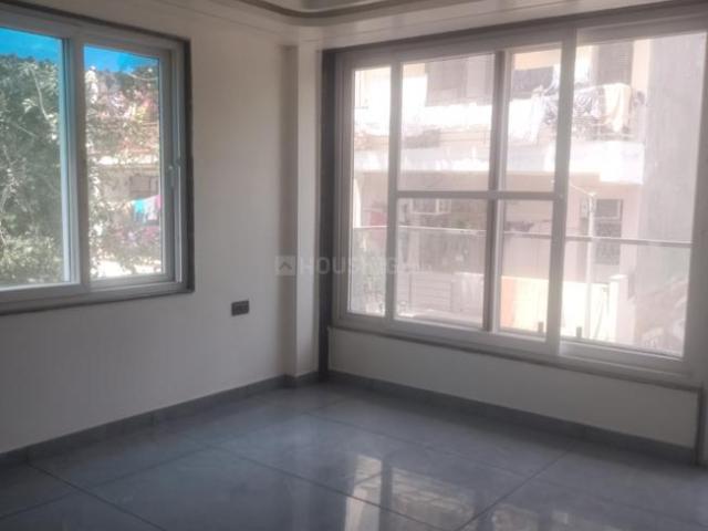 4 BHK Independent Builder Floor in Vasant Kunj for resale New Delhi. The reference number is 20974572