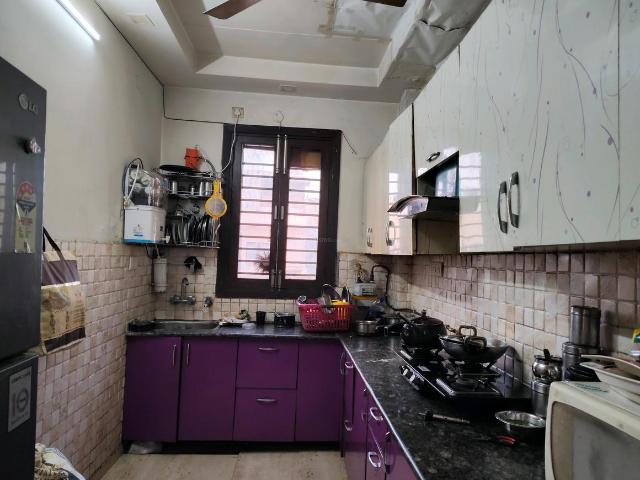 4 BHK Independent Builder Floor in Vasundhara for resale Ghaziabad. The reference number is 18960646