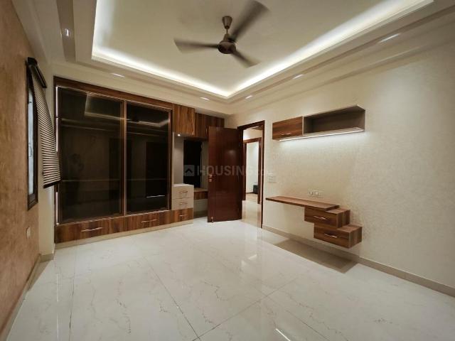 4 BHK Independent Builder Floor in Vasundhara for resale Ghaziabad. The reference number is 19940945