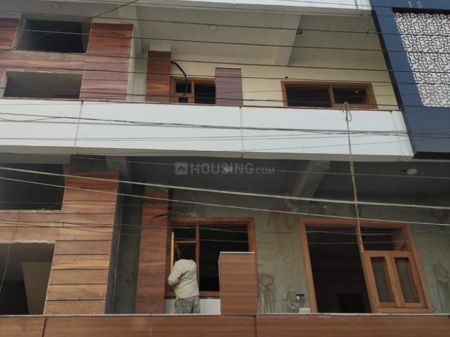 4 BHK Independent Builder Floor in Vasundhara for resale Ghaziabad. The reference number is 19189845