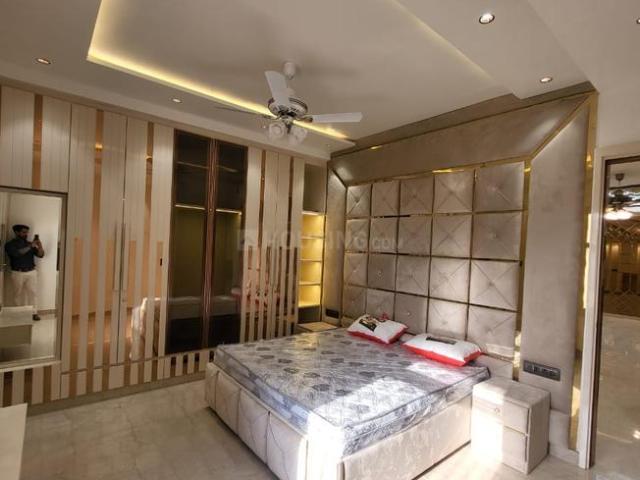 4 BHK Independent Builder Floor in Wave City for resale Ghaziabad. The reference number is 19279561