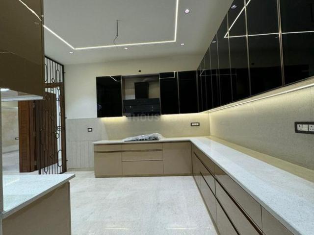 4 BHK Independent Builder Floor in Wave City for resale Ghaziabad. The reference number is 20309157